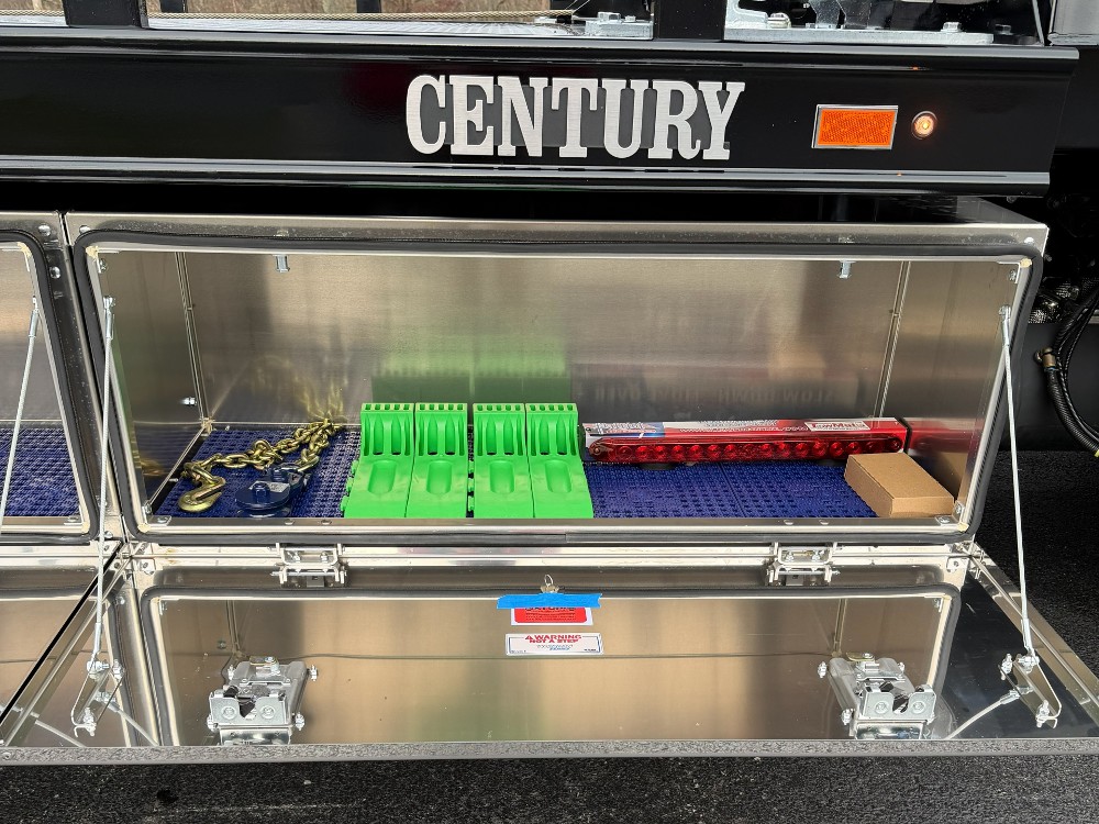 2025 Hino L6 (Key# 1942) 9